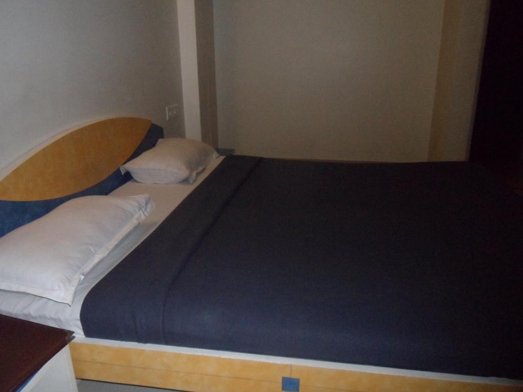 Hotel Dudawat Ahmedabad Cameră foto